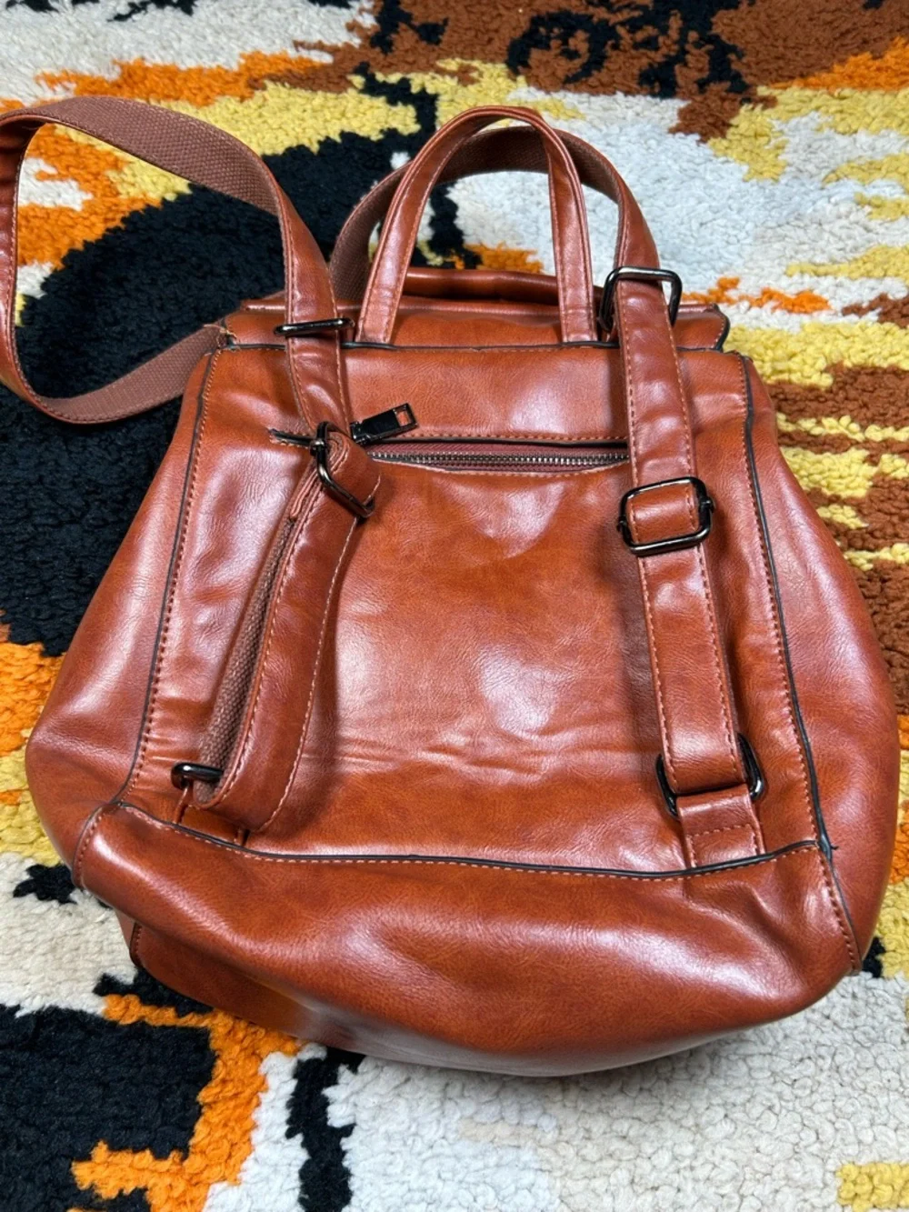 WINK KANGAROO, faux leather backpack!!